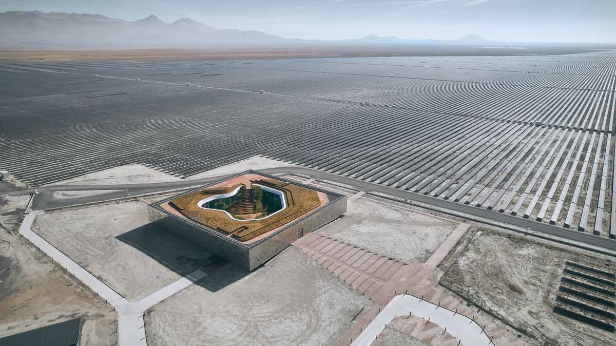 A Karapinar, in Turchia, la centrale solare che dialoga con la terra
