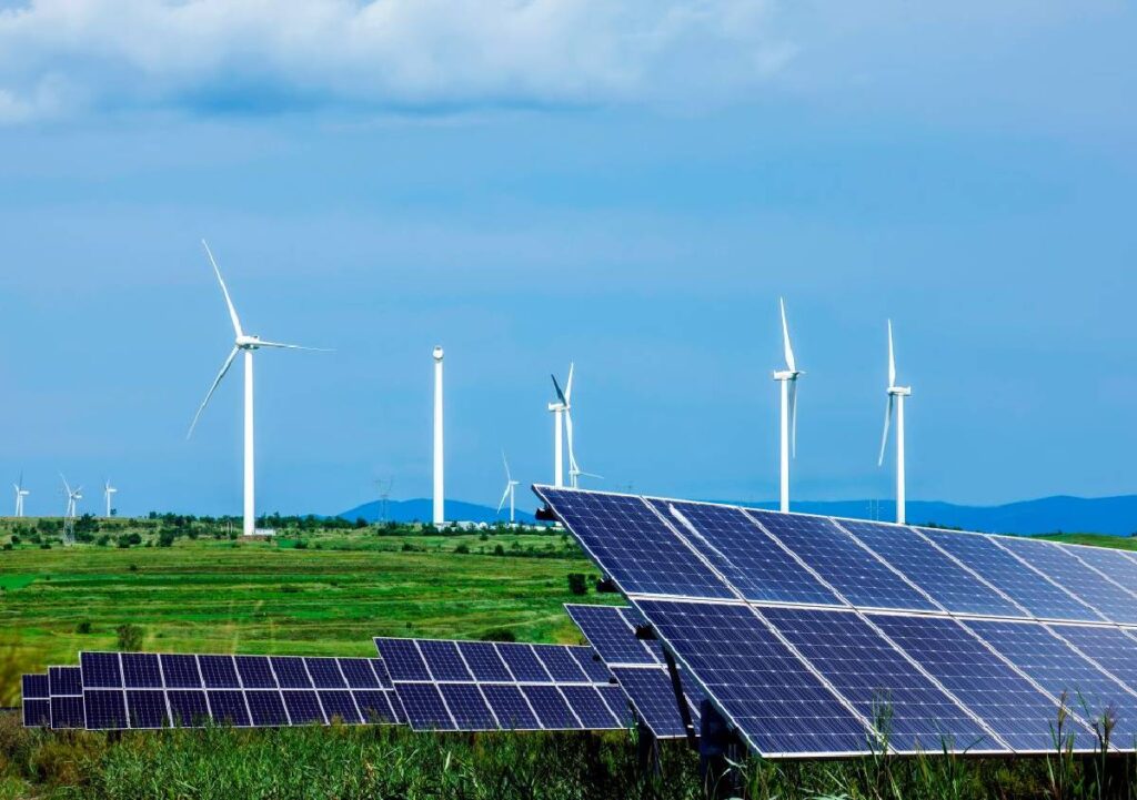 Nel 2023 le energie rinnovabili dominano la produzione di elettricità in UE