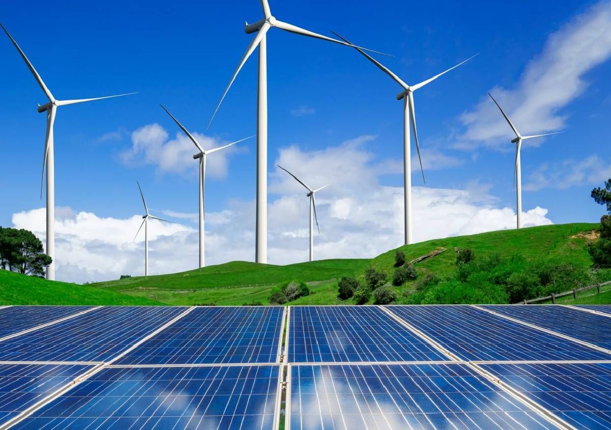 Dal 2019 fotovoltaico ed eolico in UE hanno ridotto di 1/5 la produzione da fonti fossili
